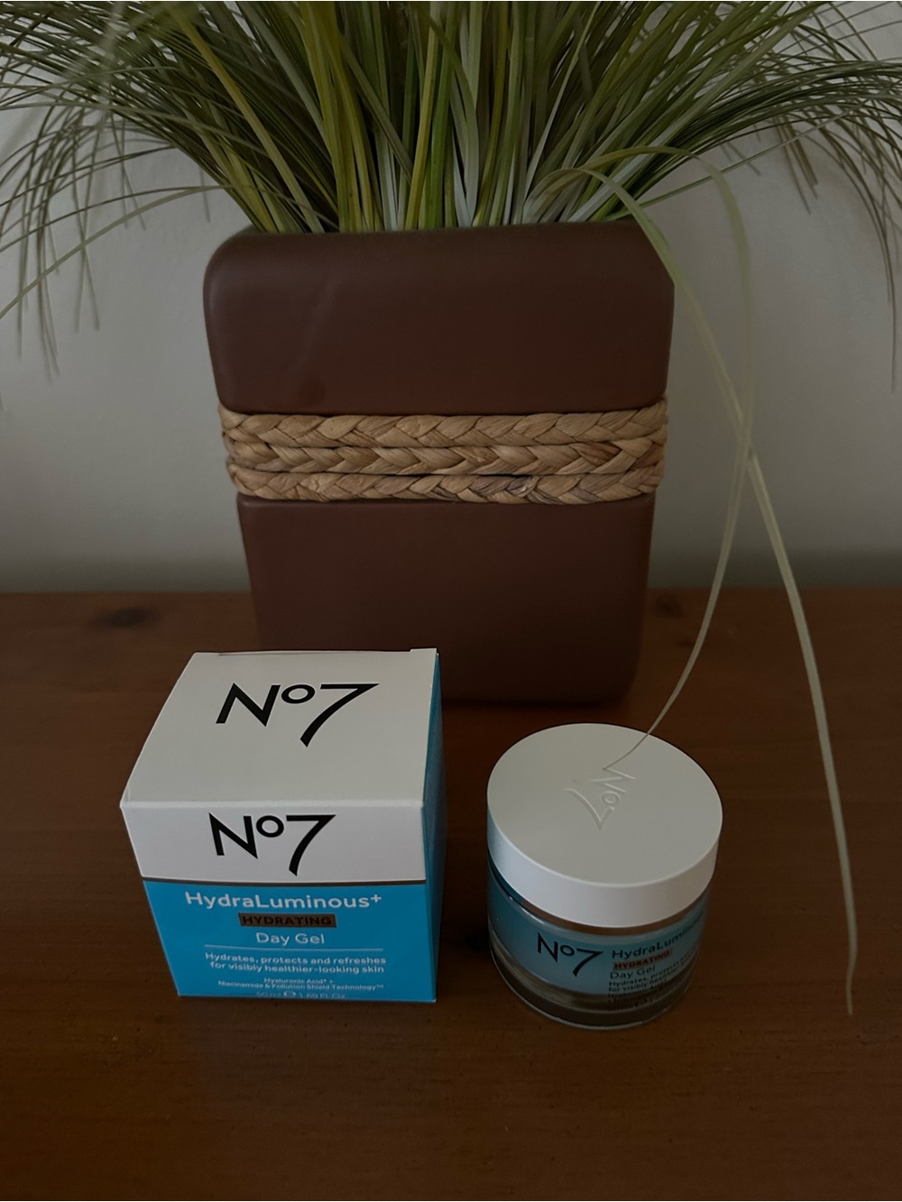 NEW No7 Hydraluminous+ Hydrating Gel 1.69 oz